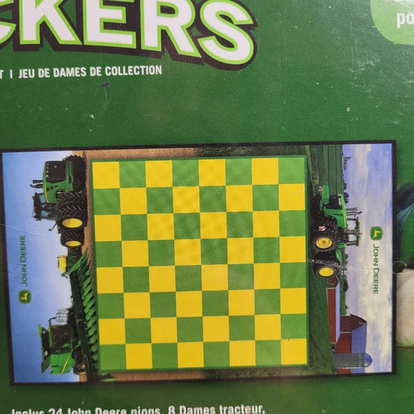 John Deere Checkers Game with Themed Board, Checkers and Tractor Kings NEW - Picture 4 of 10